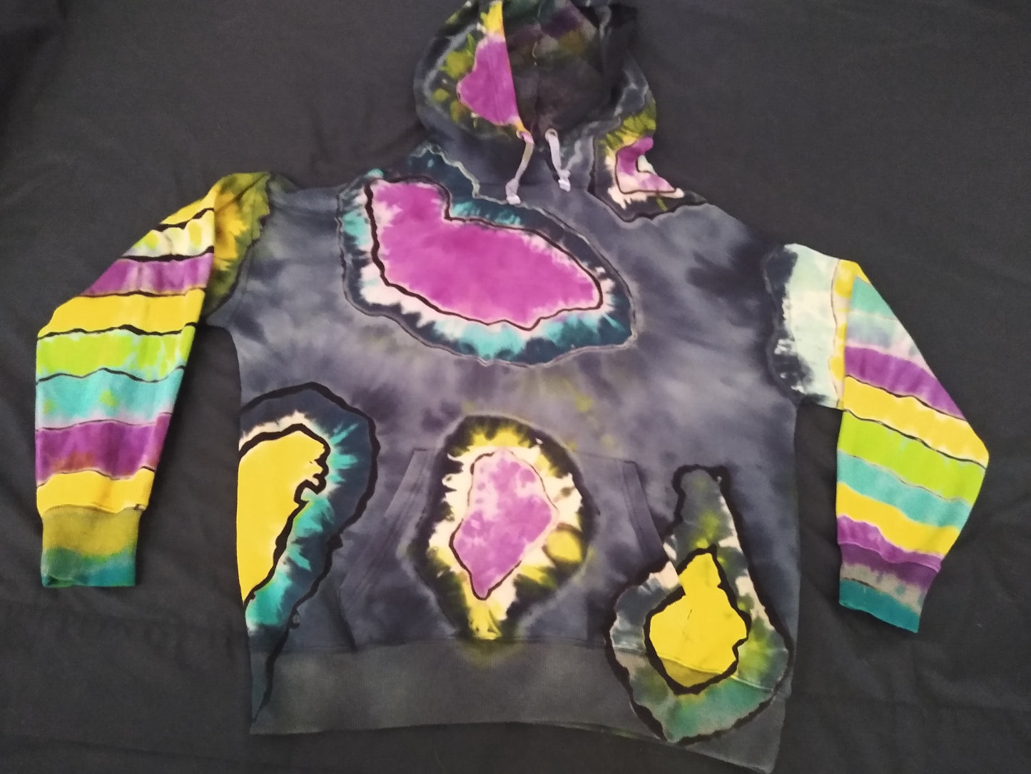 Medium Iced Dye Pullover Hoodie
